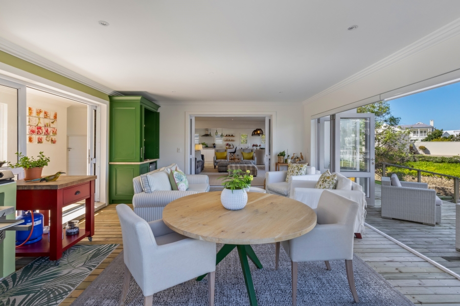 4 Bedroom Property for Sale in Thesen Islands Western Cape